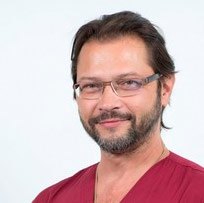 Хаустов - Олимпия медицинский центр, Ведущий хирург, главный врач
